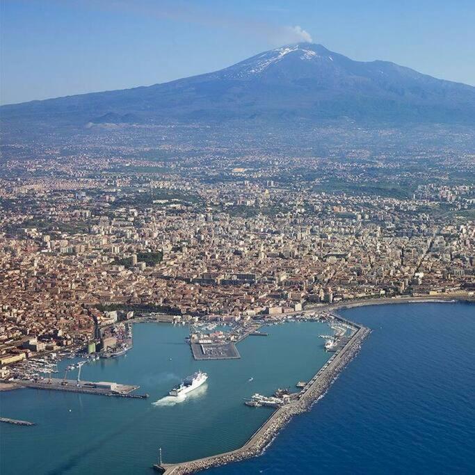 La Dimora Di Enrico Apartment Catania Luaran gambar